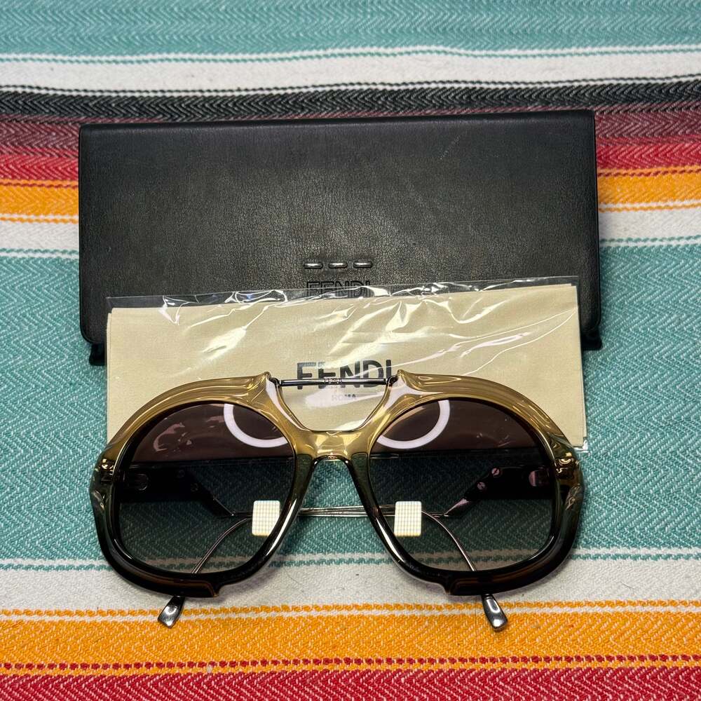 Fendi Oversized Gradient Sunglasses with Original Leather Case